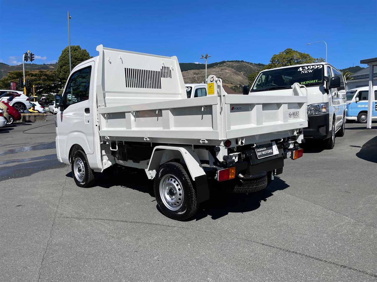2025 Daihatsu HiJet