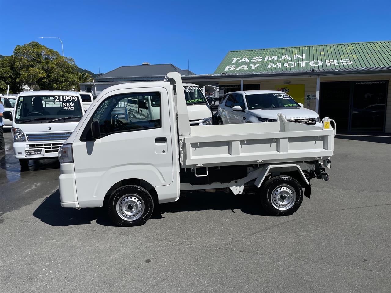 2025 Daihatsu HiJet