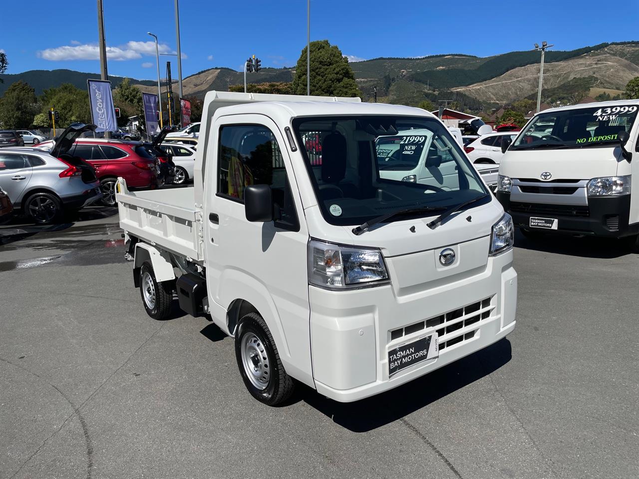 2025 Daihatsu HiJet