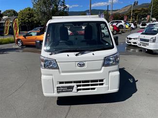 2025 Daihatsu HiJet - Thumbnail