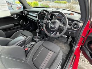 2015 Mini Cooper - Thumbnail