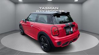 2015 Mini Cooper - Thumbnail