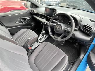 2023 Toyota Yaris - Thumbnail
