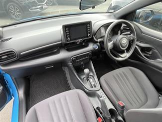 2023 Toyota Yaris - Thumbnail
