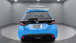 2023 Toyota Yaris - Thumbnail