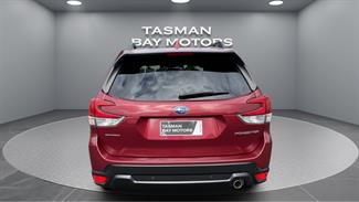 2018 Subaru Forester - Thumbnail