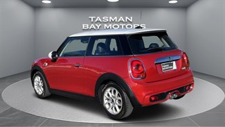 2015 Mini Cooper - Thumbnail