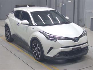 2017 Toyota C-HR - Thumbnail