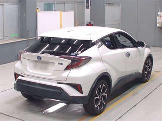 2017 Toyota C-HR - Thumbnail