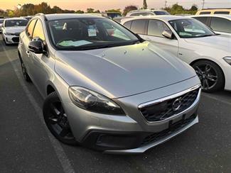 2014 Volvo V40 - Thumbnail