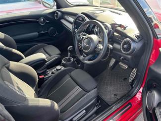 2015 Mini Cooper - Thumbnail