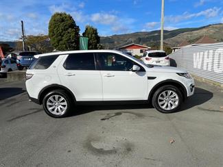 2016 Land Rover Discovery Sport - Thumbnail