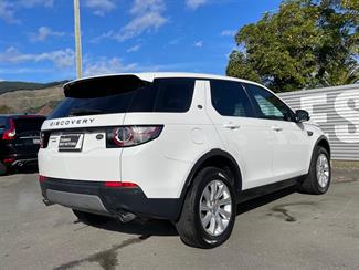 2016 Land Rover Discovery Sport - Thumbnail