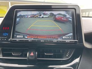 2017 Toyota C-HR - Thumbnail