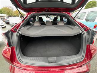 2017 Toyota C-HR - Thumbnail