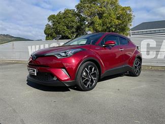 2017 Toyota C-HR - Thumbnail