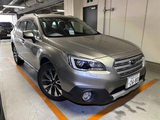 2015 Subaru Outback - Thumbnail