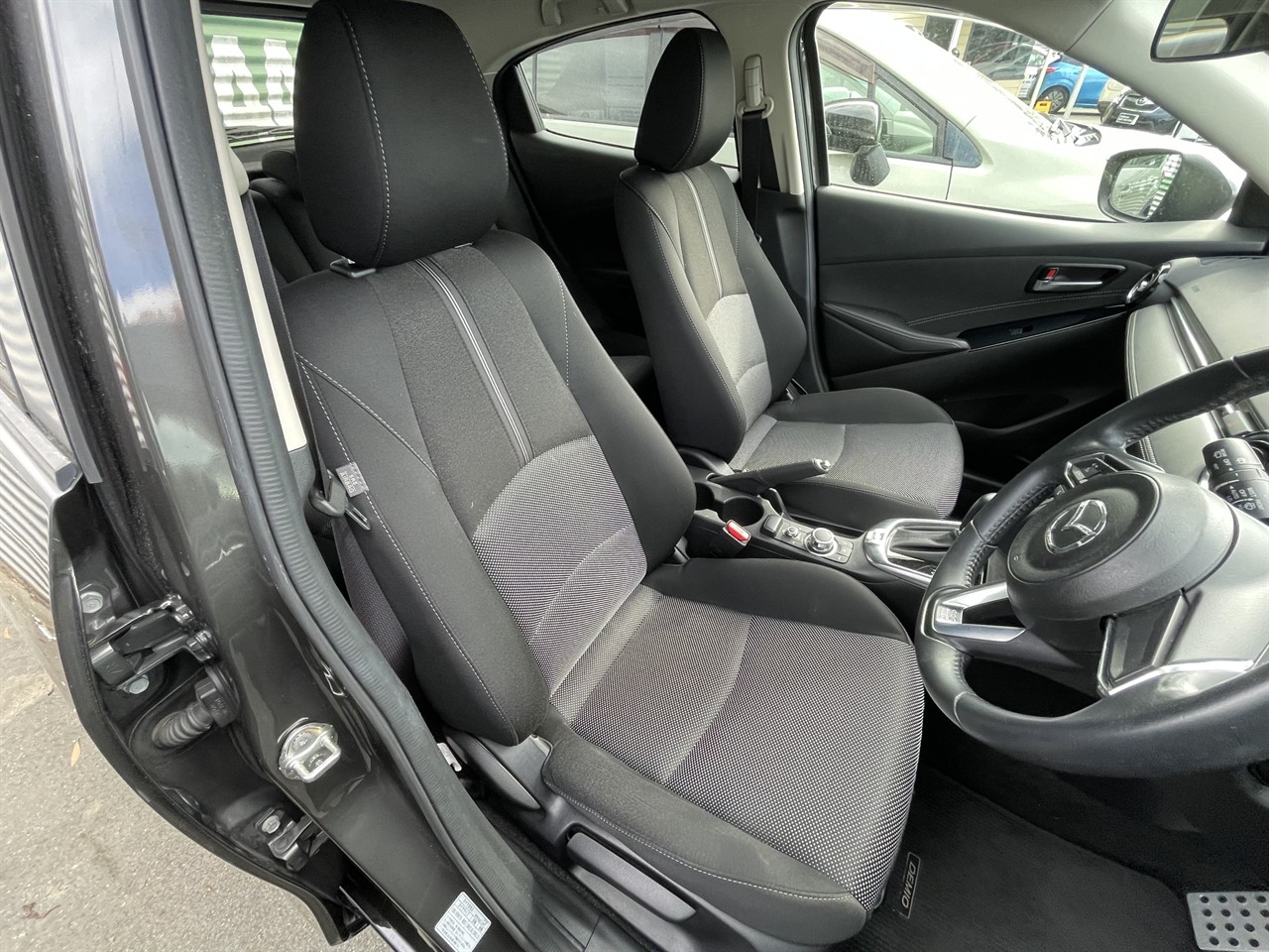 2016 Mazda Demio