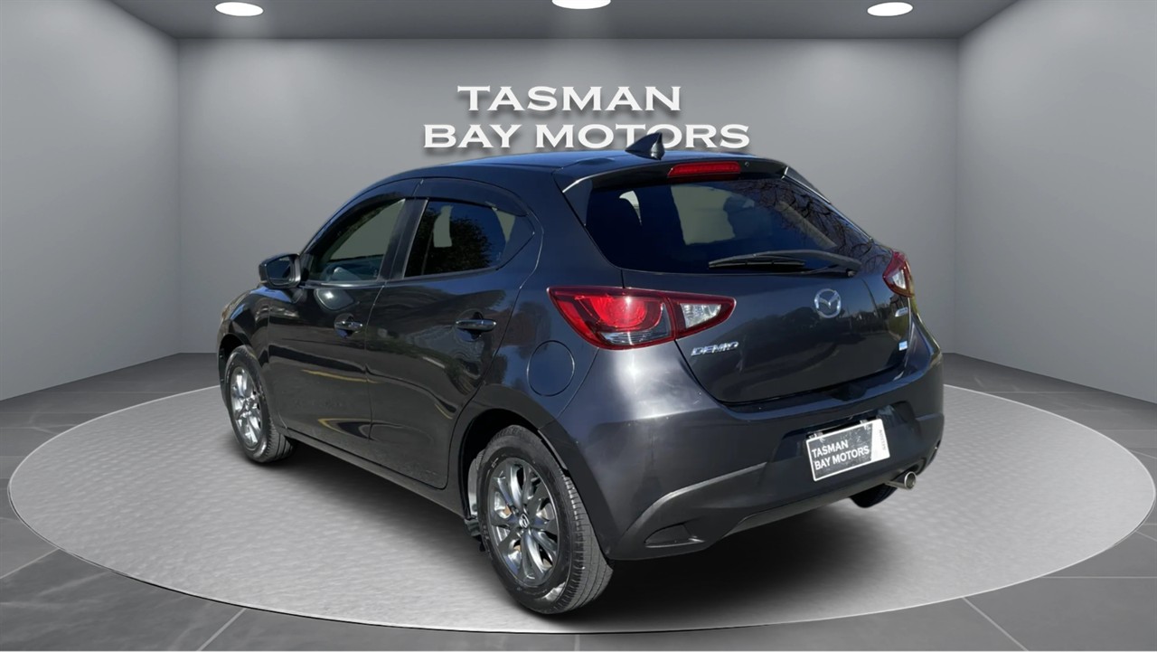2016 Mazda Demio