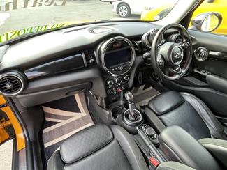 2015 Mini Cooper - Thumbnail