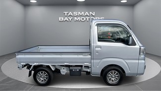 2020 Daihatsu HiJet - Thumbnail