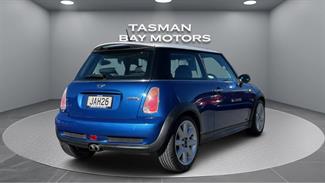 2005 Mini Cooper - Thumbnail