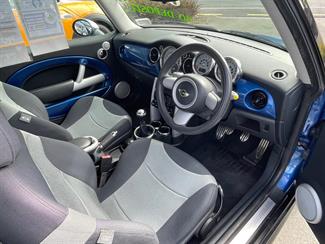 2005 Mini Cooper - Thumbnail