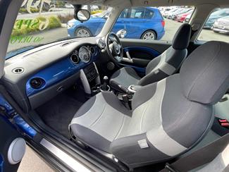 2005 Mini Cooper - Thumbnail