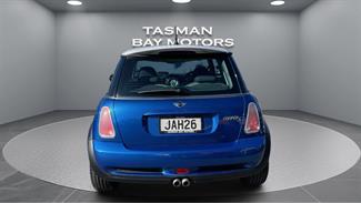 2005 Mini Cooper - Thumbnail