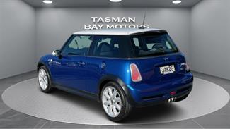 2005 Mini Cooper - Thumbnail