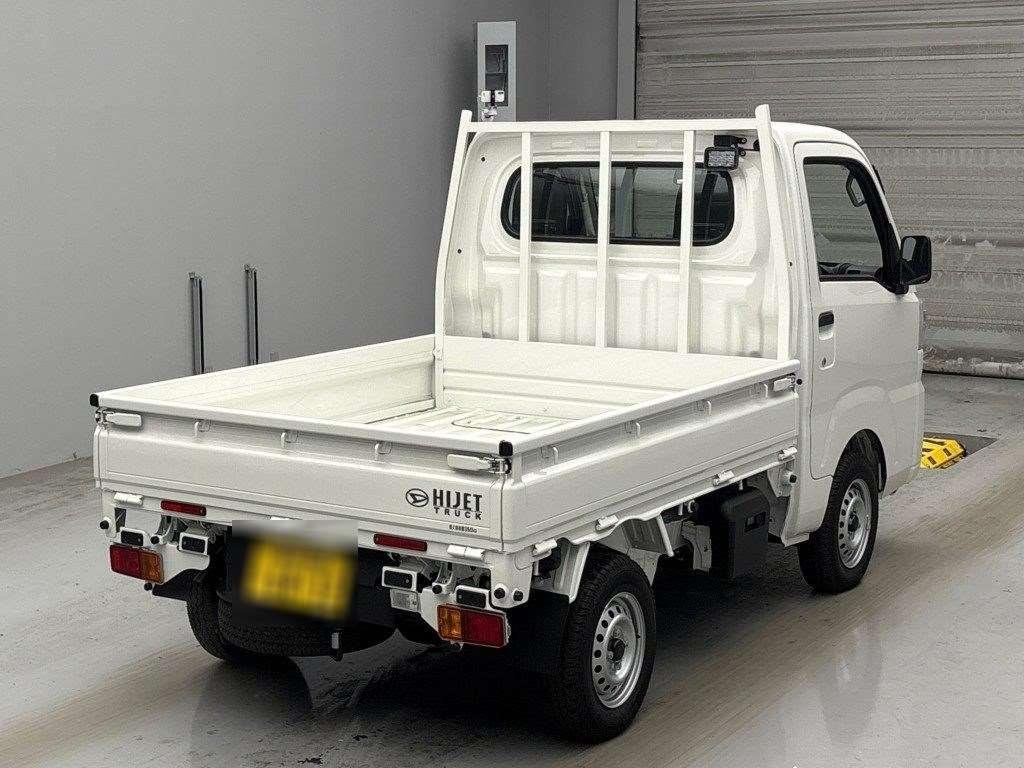 2025 Daihatsu HiJet