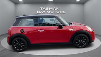 2017 Mini Cooper - Thumbnail