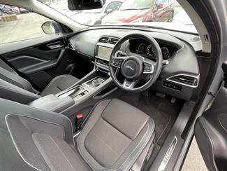 2017 Jaguar F-PACE - Thumbnail
