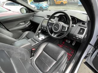 2019 Jaguar E-PACE - Thumbnail