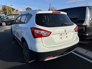 2016 Suzuki SX4 - Thumbnail