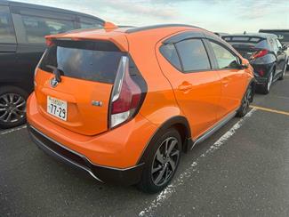 2016 Toyota Aqua - Thumbnail