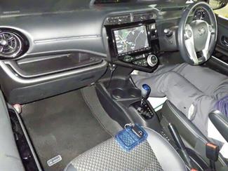 2016 Toyota Aqua - Thumbnail