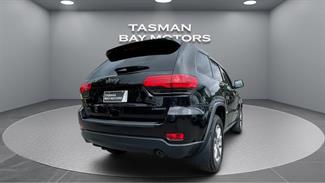 2014 Jeep Grand Cherokee - Thumbnail