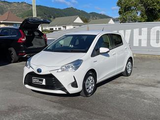 2020 Toyota Vitz - Thumbnail