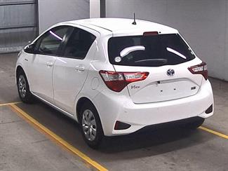 2020 Toyota Vitz - Thumbnail