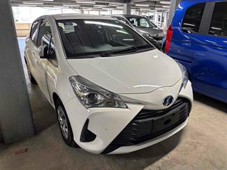 2020 Toyota Vitz - Thumbnail