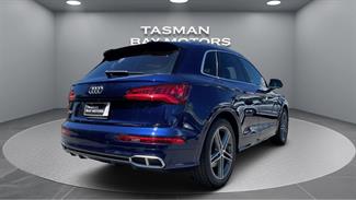2018 Audi SQ5 - Thumbnail