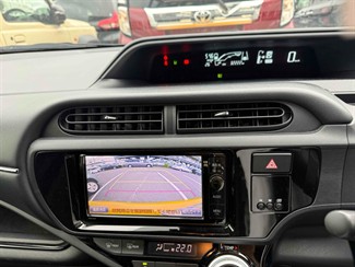 2015 Toyota Aqua - Thumbnail