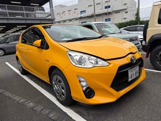 2015 Toyota Aqua - Thumbnail