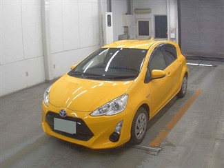2015 Toyota Aqua - Thumbnail