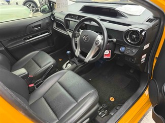 2015 Toyota Aqua - Thumbnail
