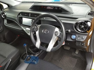 2015 Toyota Aqua - Thumbnail