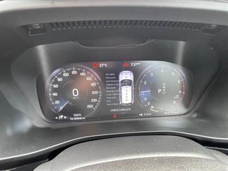 2020 Volvo XC40 - Thumbnail