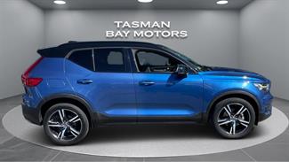 2020 Volvo XC40 - Thumbnail