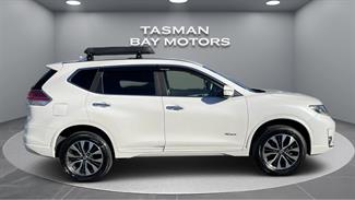 2015 Nissan X-Trail - Thumbnail